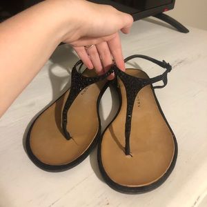 Thong sandals